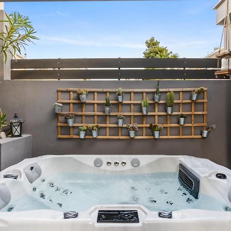 Luxe House In Glyfada With Spa Near Metro Station C8 Athen Eksteriør bilde
