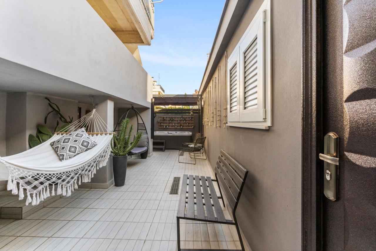 Luxe House In Glyfada With Spa Near Metro Station C8 Athen Eksteriør bilde